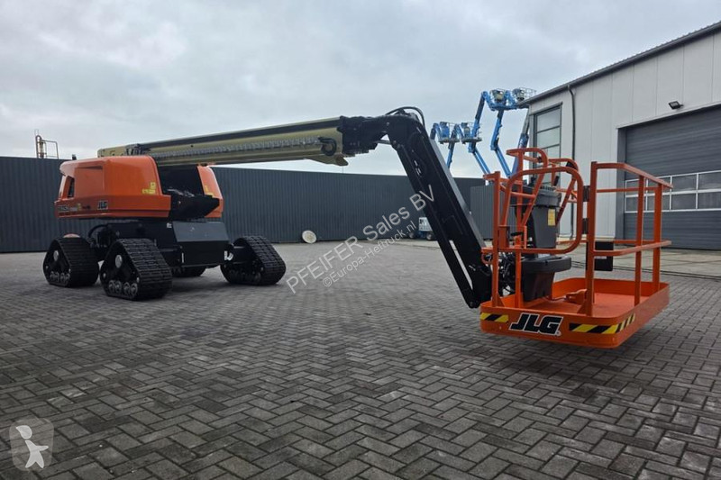 منصة تلسكوبية JLG Quad Tracks Also Available...