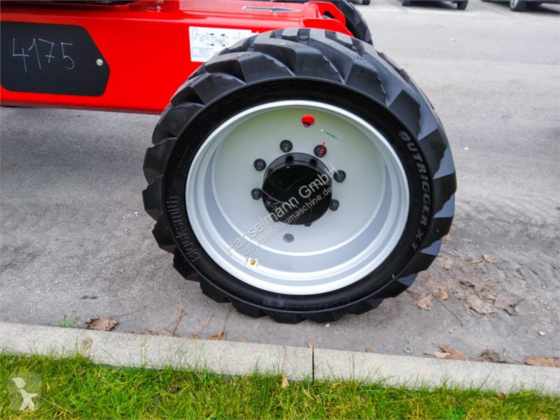 Автовышка Manitou