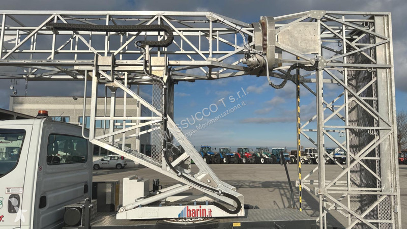 منصة تلسكوبية Iveco BARIN ABC 60-L