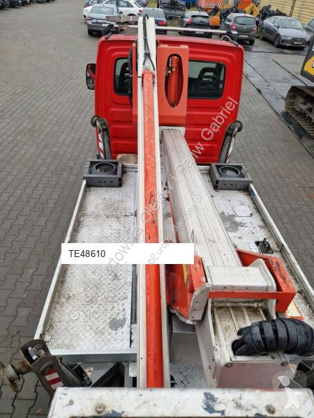 منصة تلسكوبية Iveco MX200