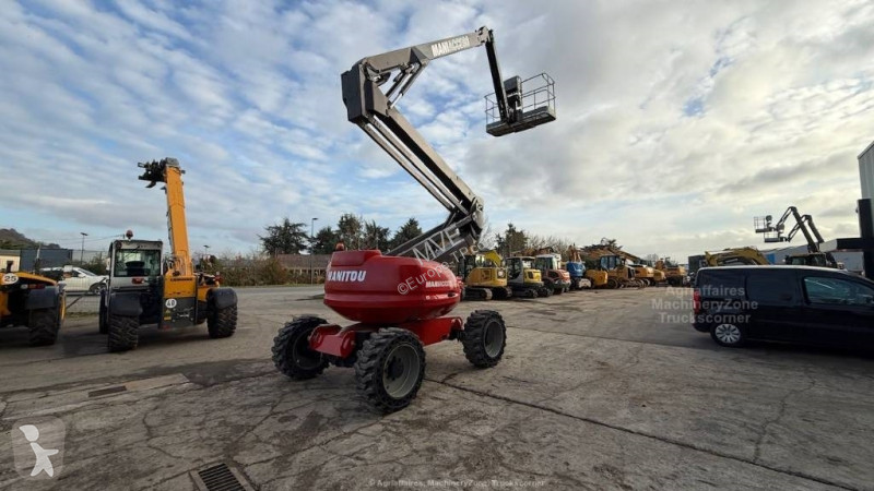 منصة تلسكوبية Manitou