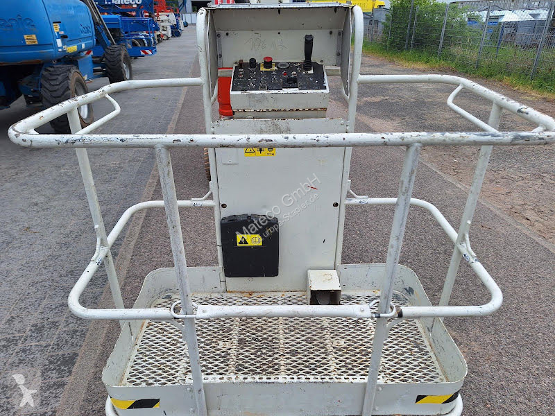 منصة تلسكوبية Genie Z34/22N