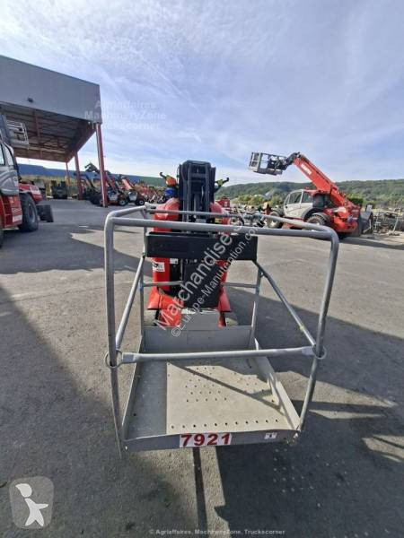منصة تلسكوبية Manitou 100 VJR