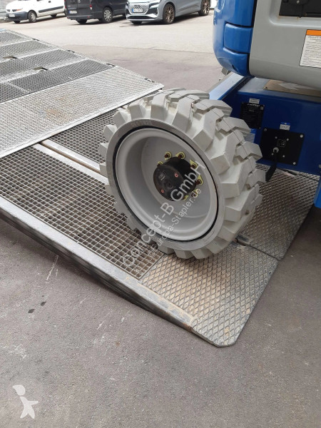 منصة تلسكوبية Niftylift HR17NE