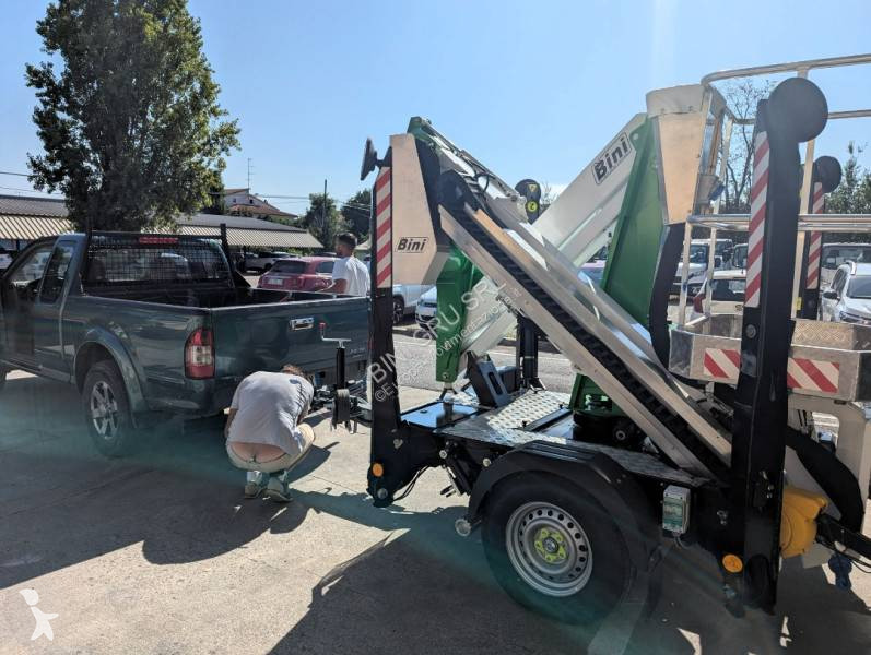 منصة تلسكوبية Comet Xtrailer 14