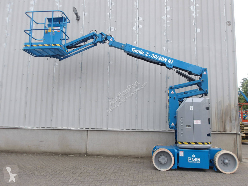 منصة تلسكوبية Genie Z30/20N