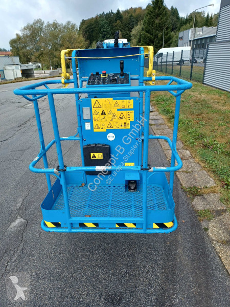 منصة تلسكوبية Genie Z30/20N RJ