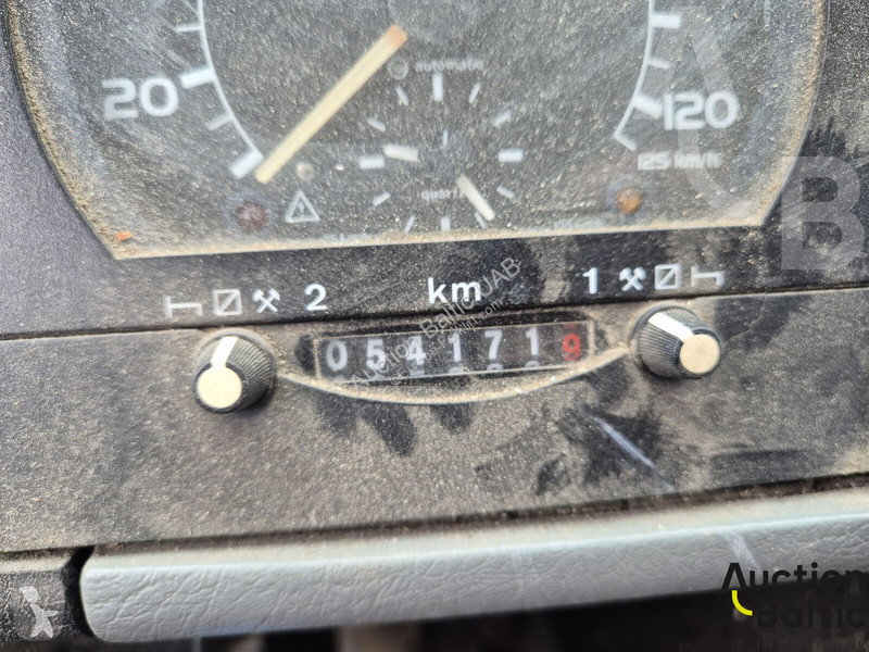 منصة تلسكوبية Volvo FL6 110