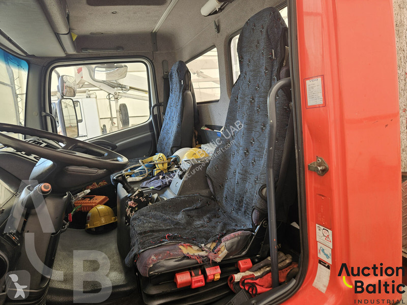 Lift Mercedes 815