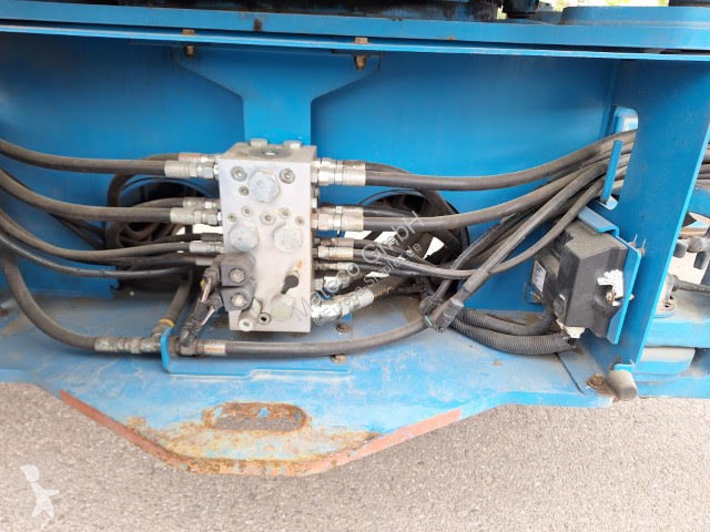 منصة تلسكوبية Genie Z135/70