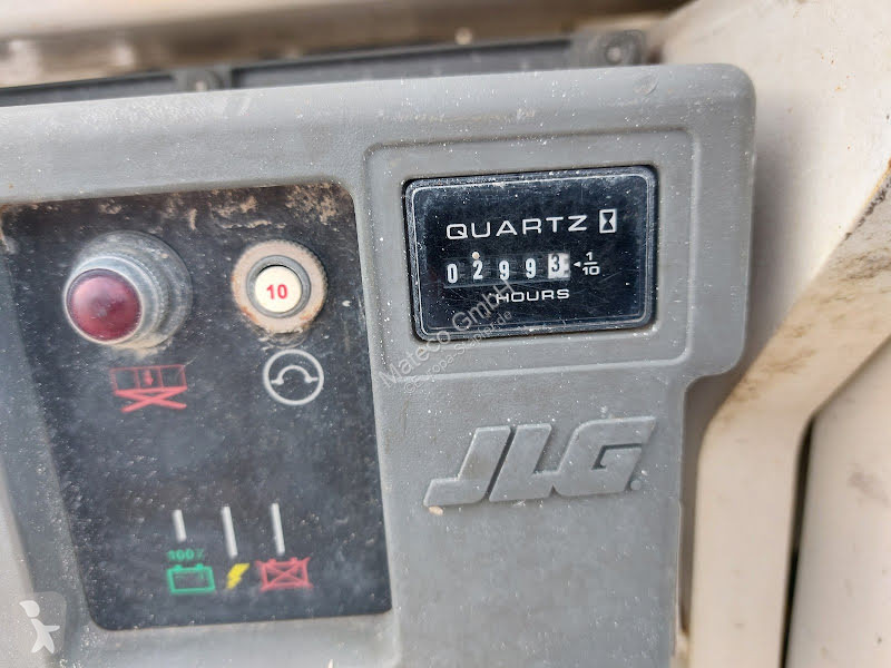منصة تلسكوبية JLG