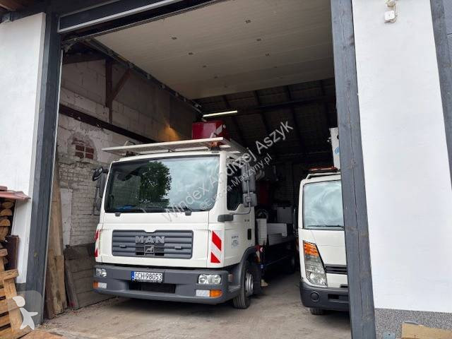 منصة تلسكوبية Wumag WT 270