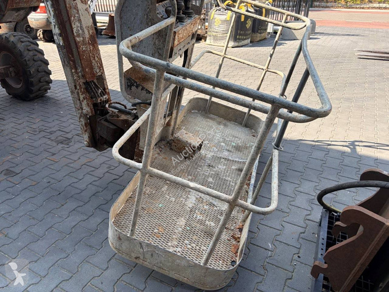 Plataforma elevadora Manitou