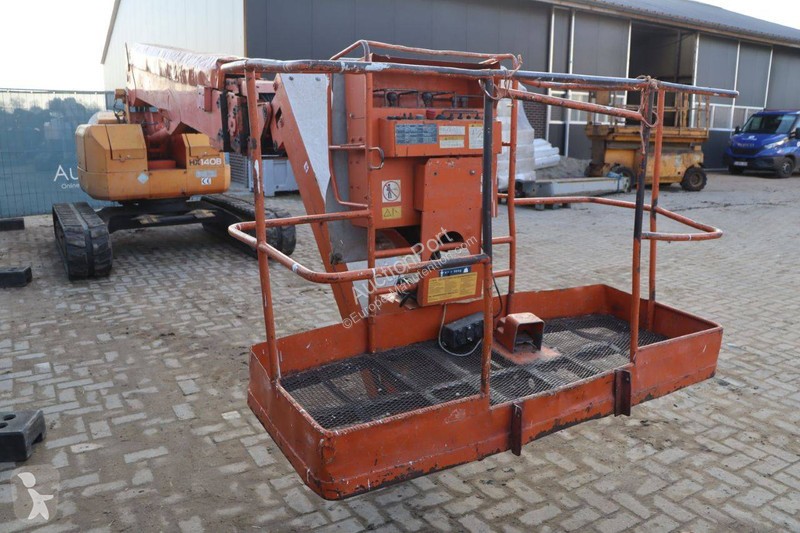 Nacela Hitachi HX140B