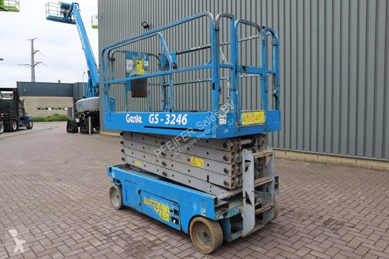 منصة تلسكوبية Genie Electric, Working Height...