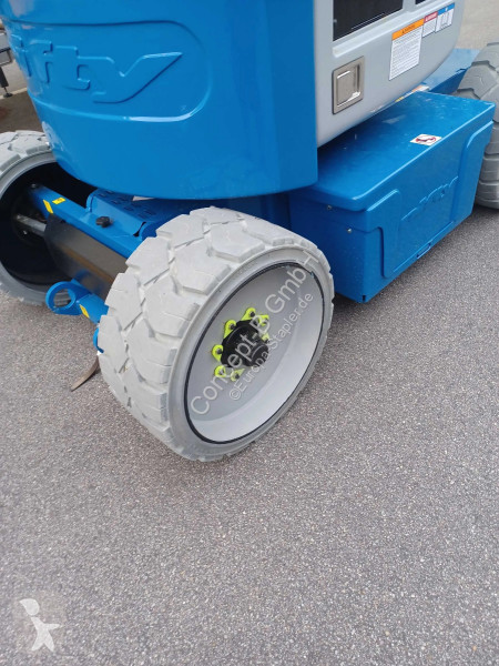 منصة تلسكوبية Niftylift HR17NE