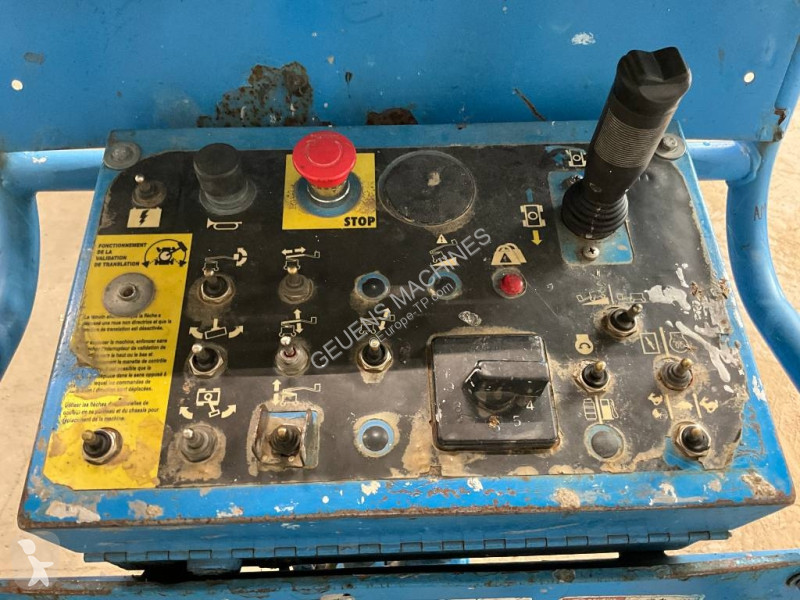 منصة تلسكوبية Genie Z 34/22
