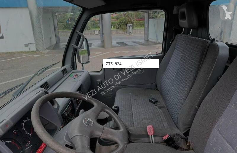 Plataforma elevadora Nissan CABSTAR CESTELLO 10MT