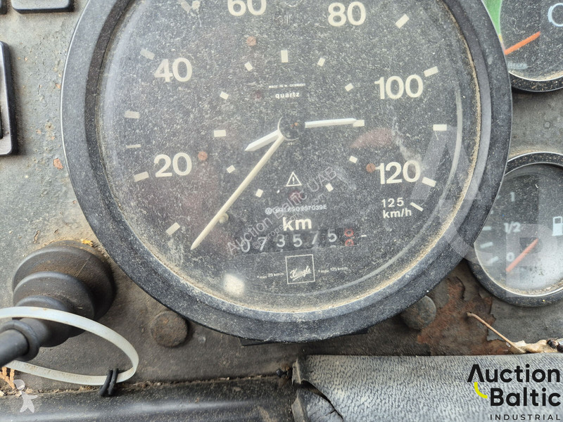Vysokozdvižná plošina Renault JK 75