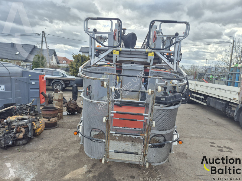 Plataforma elevadora Magirus 256