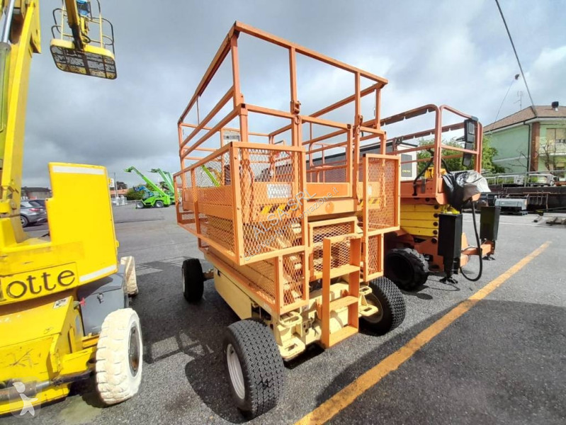 Plataforma elevadora Skyjack SJ III 6832