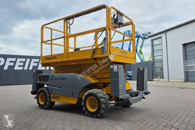 升降机 Haulotte Compact 12DX Diesel, 4x4 Drive,...