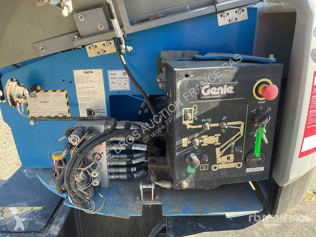 Plataforma elevadora Genie  Z-33/18