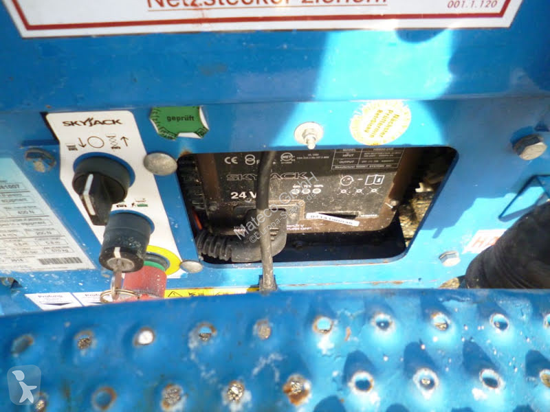 منصة تلسكوبية Skyjack SJIII 3219