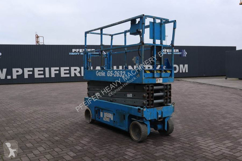 Piattaforma aerea Genie Electric, Working...