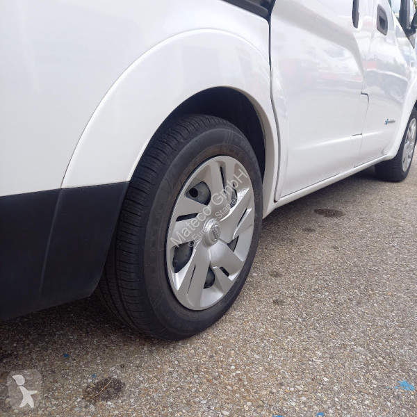 منصة تلسكوبية Klubb K20 / NISSAN NV200