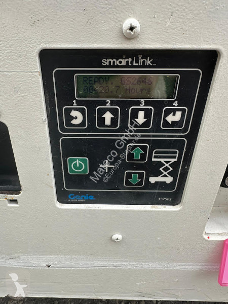 منصة تلسكوبية Genie GS-2646