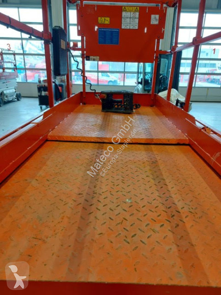 Piattaforma aerea JLG