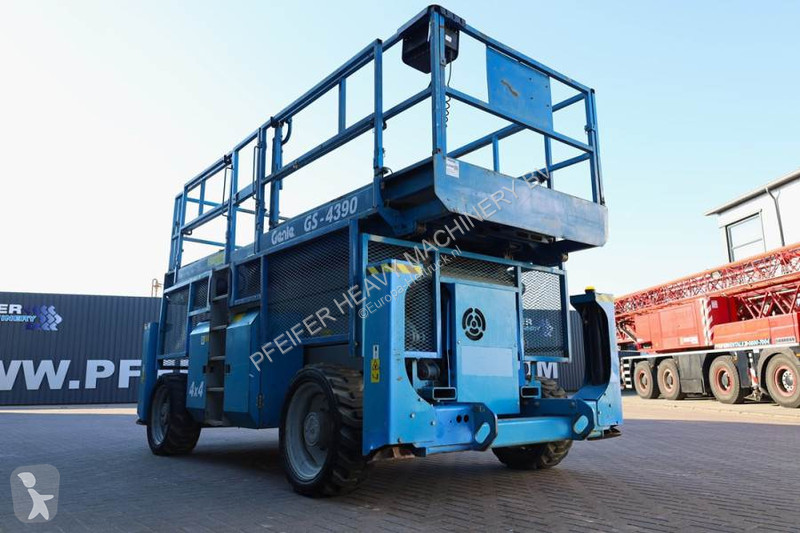 Plataforma Genie GS4390 Diesel, 4x4 Drive, 15m...