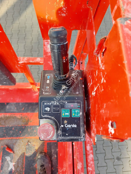 منصة تلسكوبية Genie GS-2646