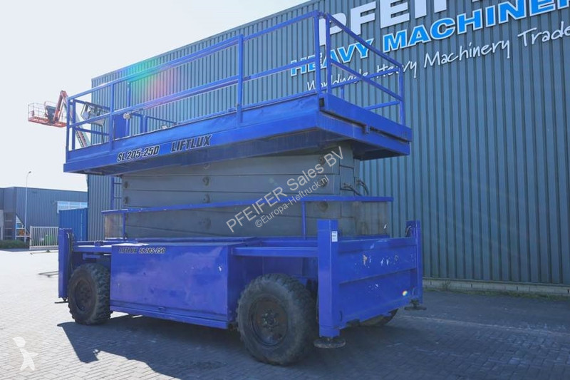 منصة تلسكوبية Liftlux SL205-25D Diesel, 4x4...