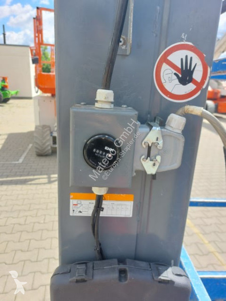 Piattaforma aerea Skyjack SJ12