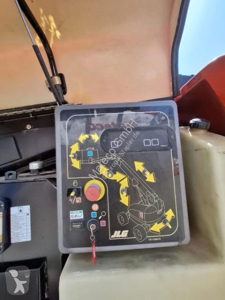 Piattaforma aerea JLG