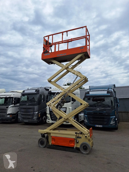 Piattaforma aerea JLG