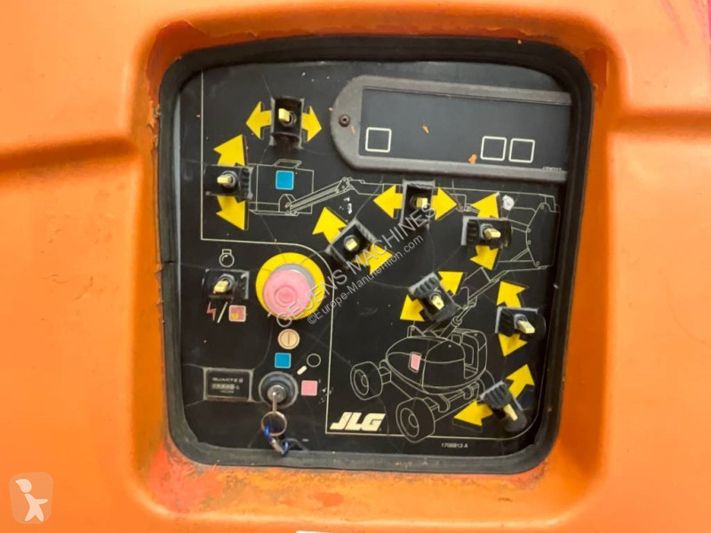 Lift JLG 4x4x4