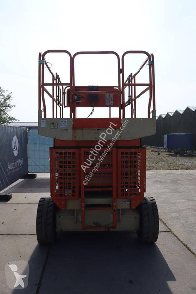Piattaforma aerea JLG