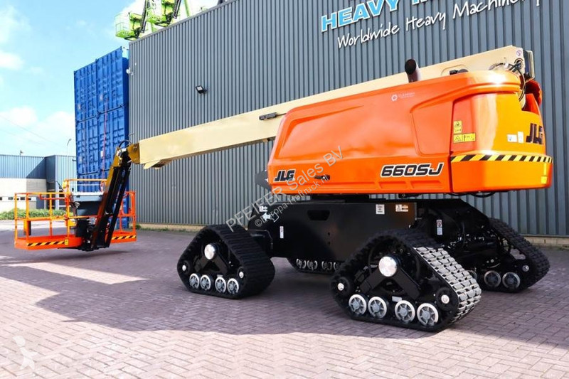منصة تلسكوبية JLG Quad Tracks Also Available...