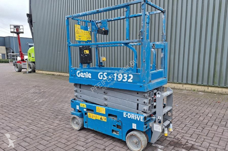منصة تلسكوبية Genie E-Drive Several In Stock,...