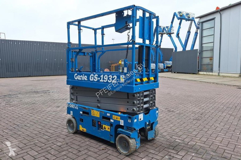 منصة تلسكوبية Genie E-Drive Several In Stock,...