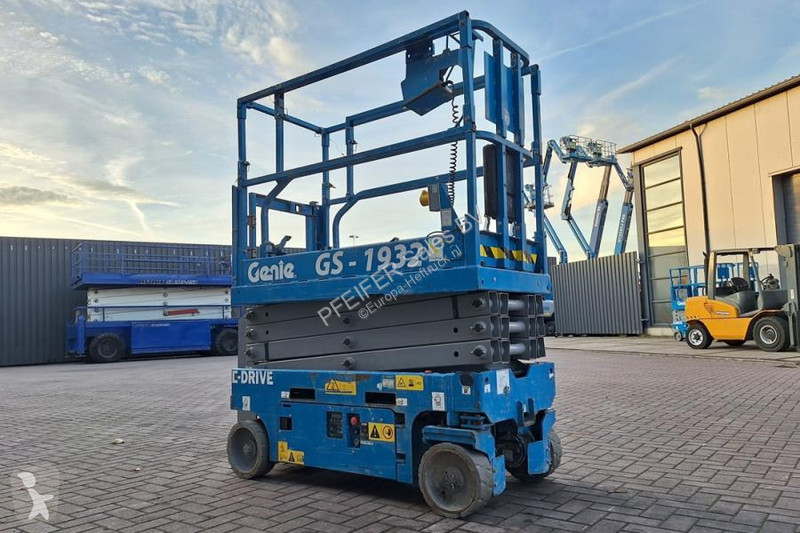 منصة تلسكوبية Genie E-Drive Several In Stock,...