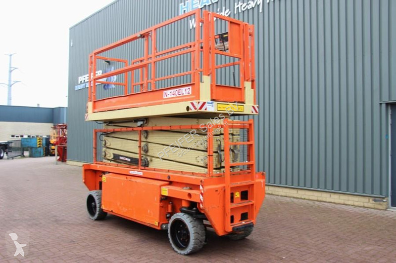 منصة تلسكوبية Hollandlift Lift Combistar...