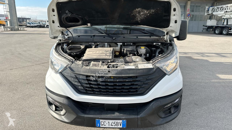 منصة تلسكوبية Iveco BARIN ABC 60-L