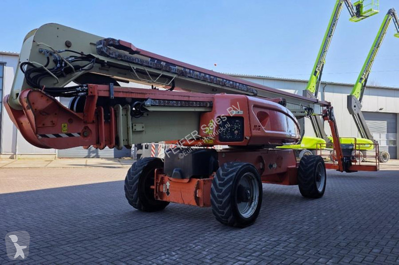 منصة تلسكوبية JLG Diesel, 4x4x4 Drive, 40.1m...