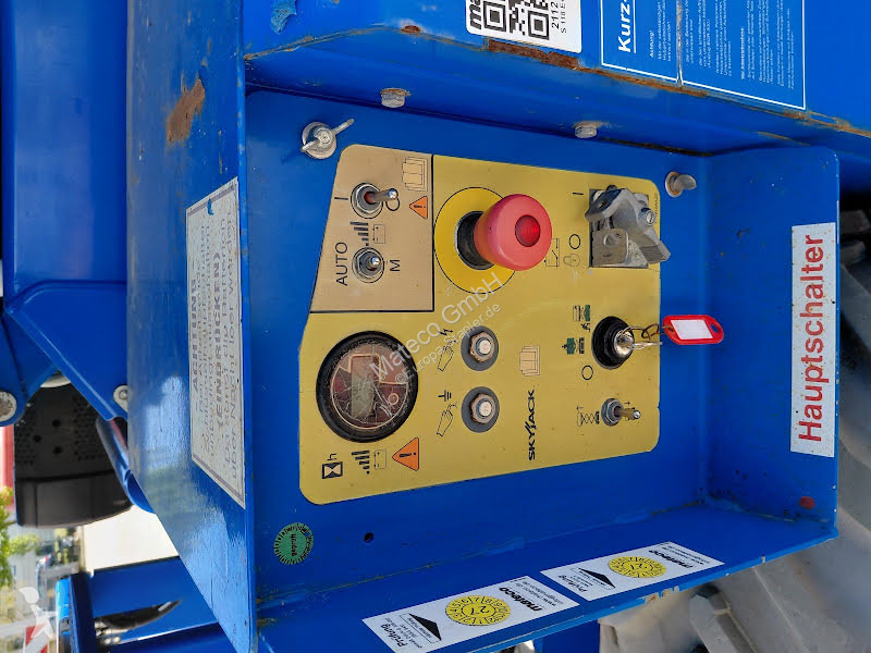 Vysokozdvižná plošina Skyjack SJ6832