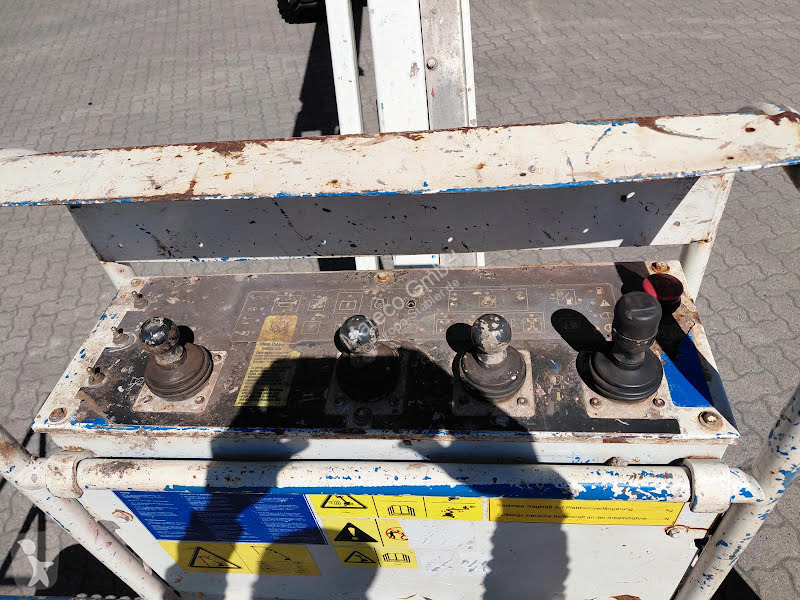 منصة تلسكوبية Genie Z80/60