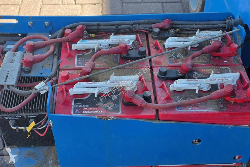 منصة تلسكوبية Genie GS3246 Electric, Working...